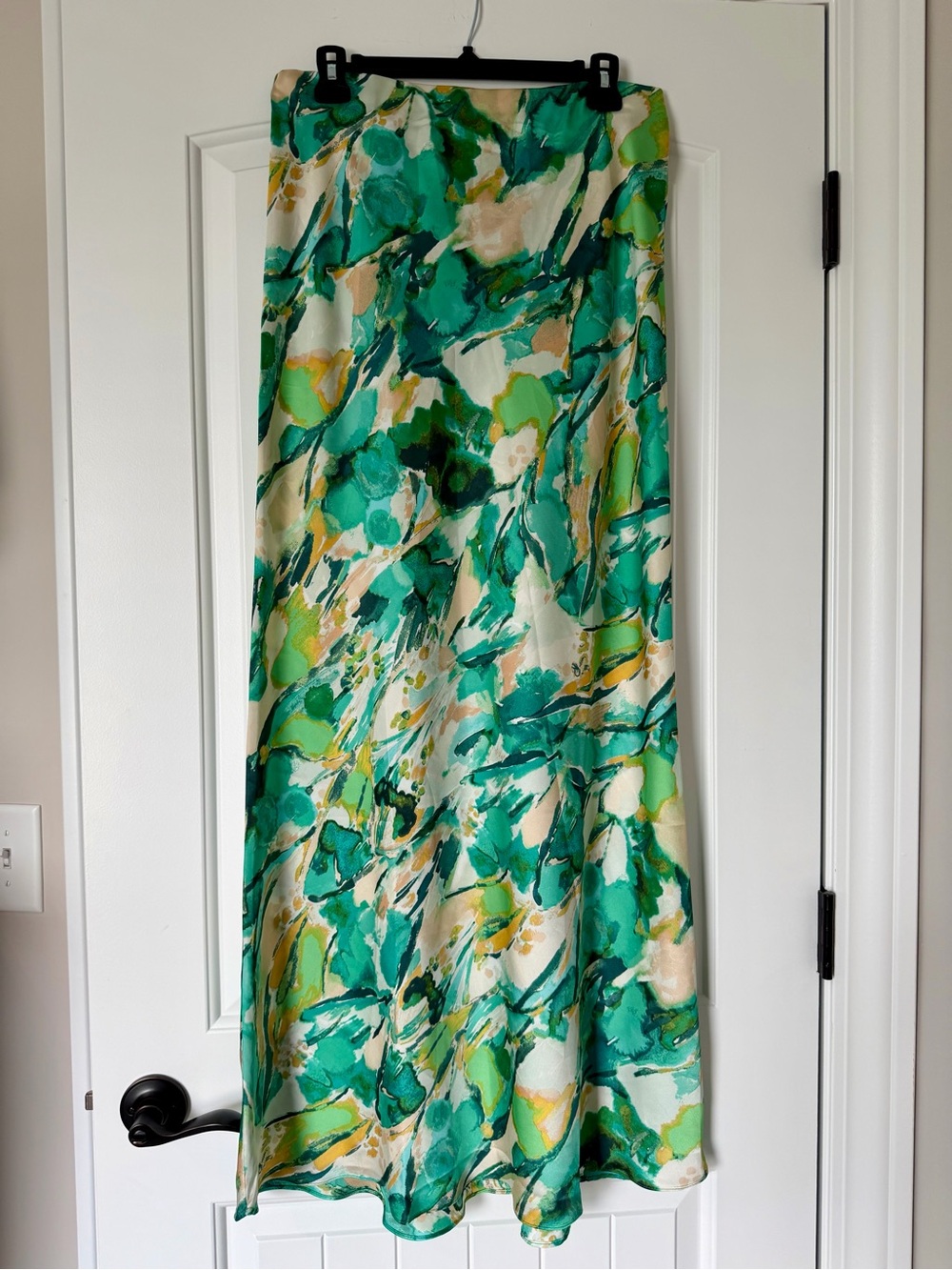 Vici green maxi skirt sz large